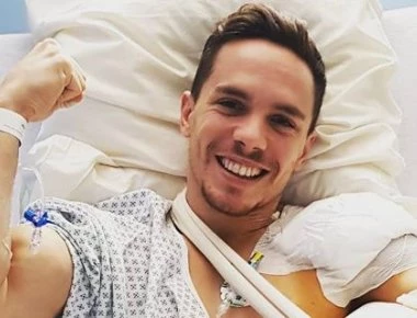 Το μήνυμα Πετρούνια από το κρεβάτι του νοσοκομείου: Ξεκίνησε δύσκολος αγώνας, αλλά θα τα καταφέρουμε